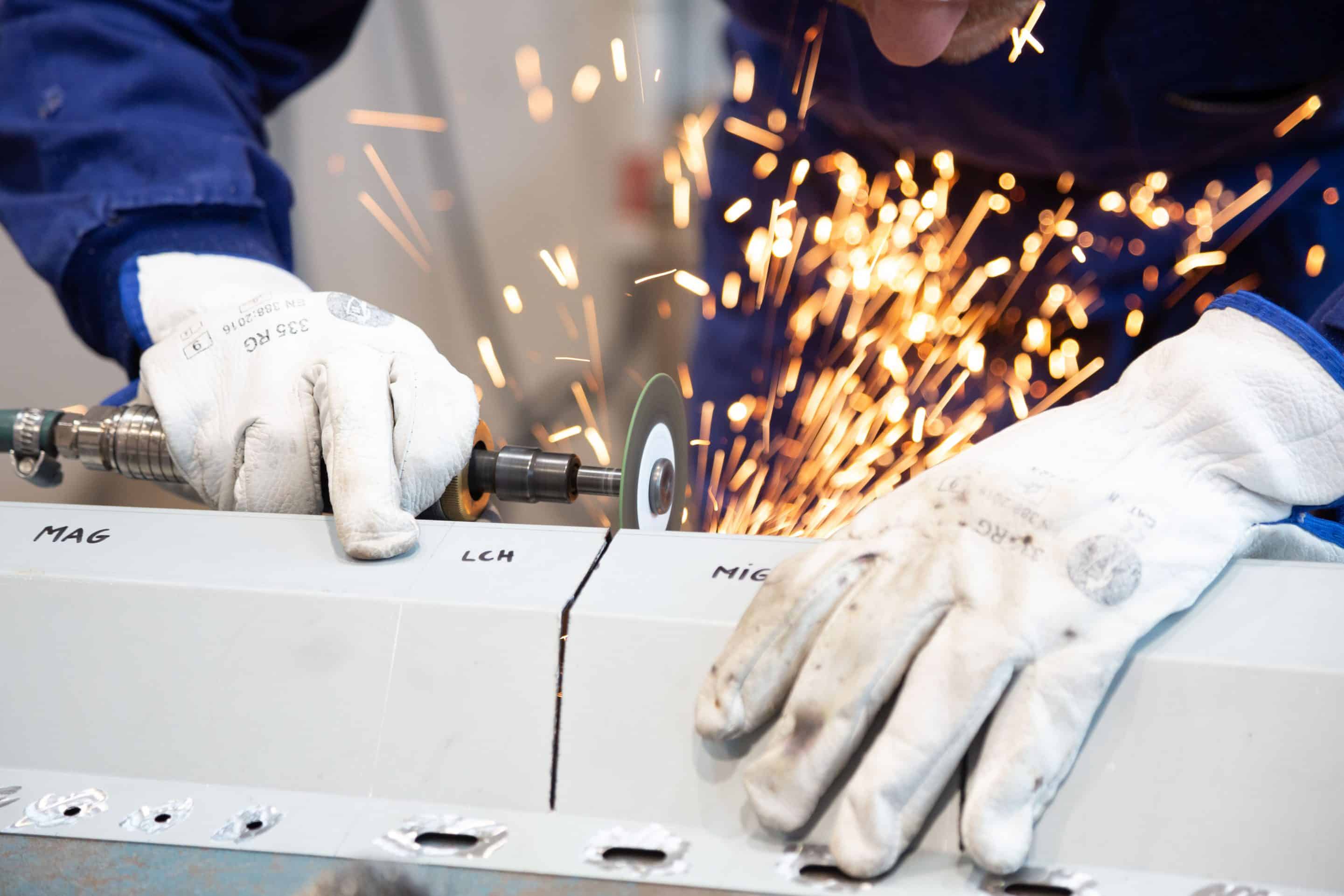 Ambos peritos realizan su peritación por separado